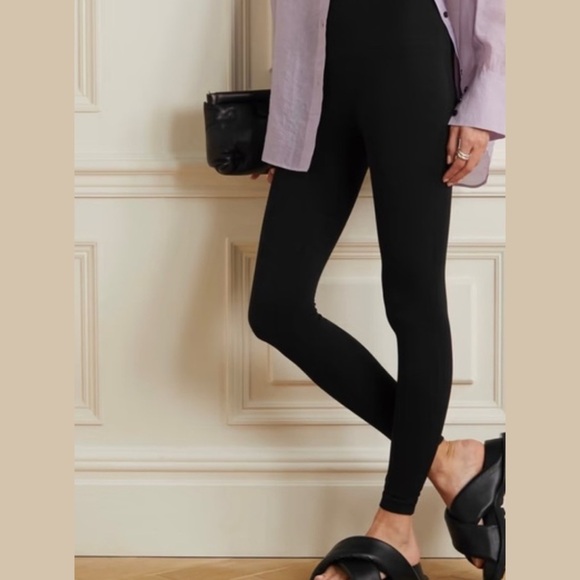 SPANX Pants - Spanx Seamless Sculpt Chevron Ribbed Leggings